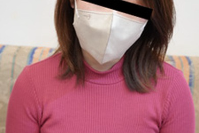 即使摘下面具也能与可爱的女人中出性爱!角田纪子