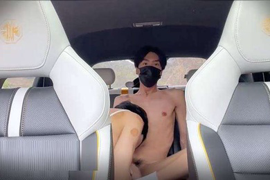 亚洲网黄网黄杨杨和男闺蜜車震后入爆菊