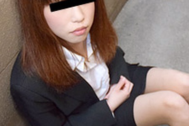 我把错过末班车的女儿带回家并与她发生了性关系。雏白山