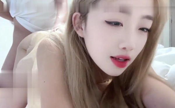 哆彩次元被老婆榨干的我被强迫做爱想逃跑