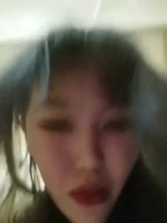 雪儿r粉 躲在男厕塞着跳蛋自慰,伺机勾引路人干一次就要500块钱