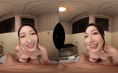 初VR葉山さゆり ムチエロGcupグラマラスを思う存分堪能できる超高画質8K 帰省中、相部屋になった親戚・さゆりさんに誘われた僕は… 最高にヌケる天井特化&地面特化 最高の密着感で汗だく中出しセックス!!JUVR-190