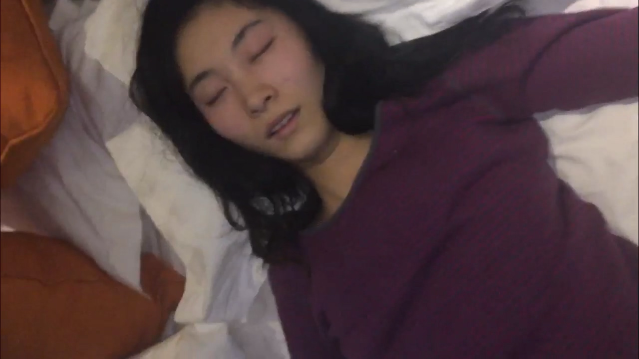 迷奸173cm奔馳姐把丝袜塞进骚逼里面