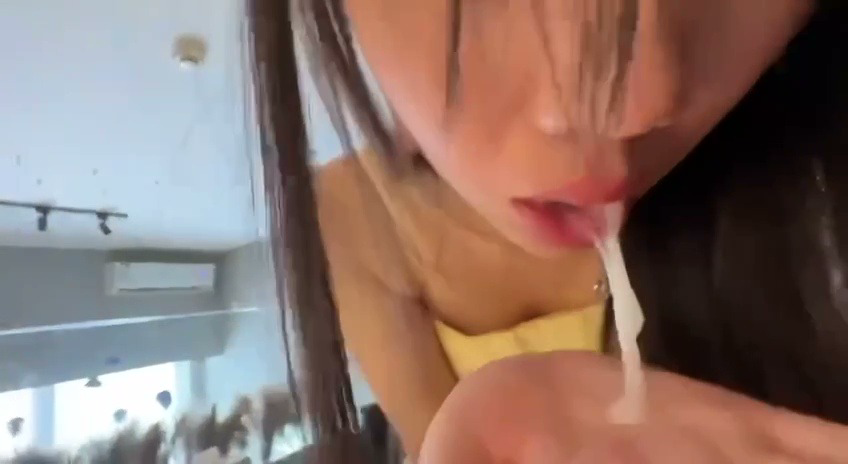 东莞斯文眼镜妹妹刚睡醒就被男友抓过来啪啪一脸的哀怨
