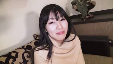 美腿女孩第一次尝试剃毛 关口雅子