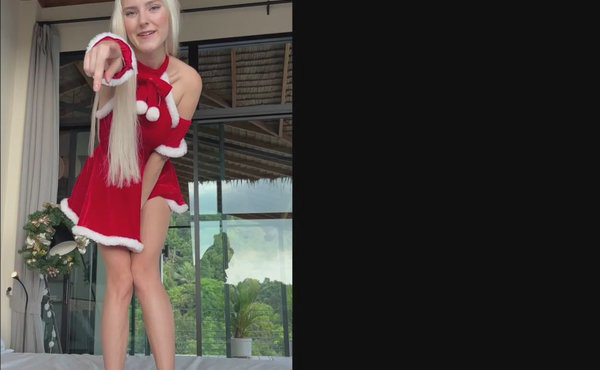 Christmas Slut Eva Elfie Gives Her Mouth And Pussy To A Guy